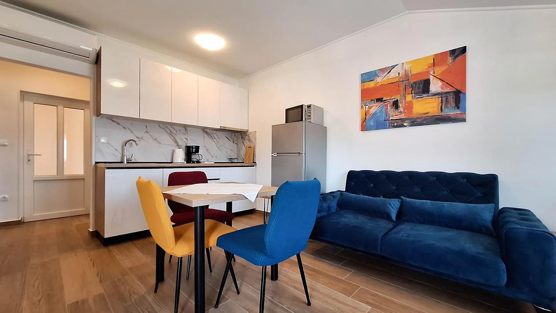 Apartments Dijana Lopar