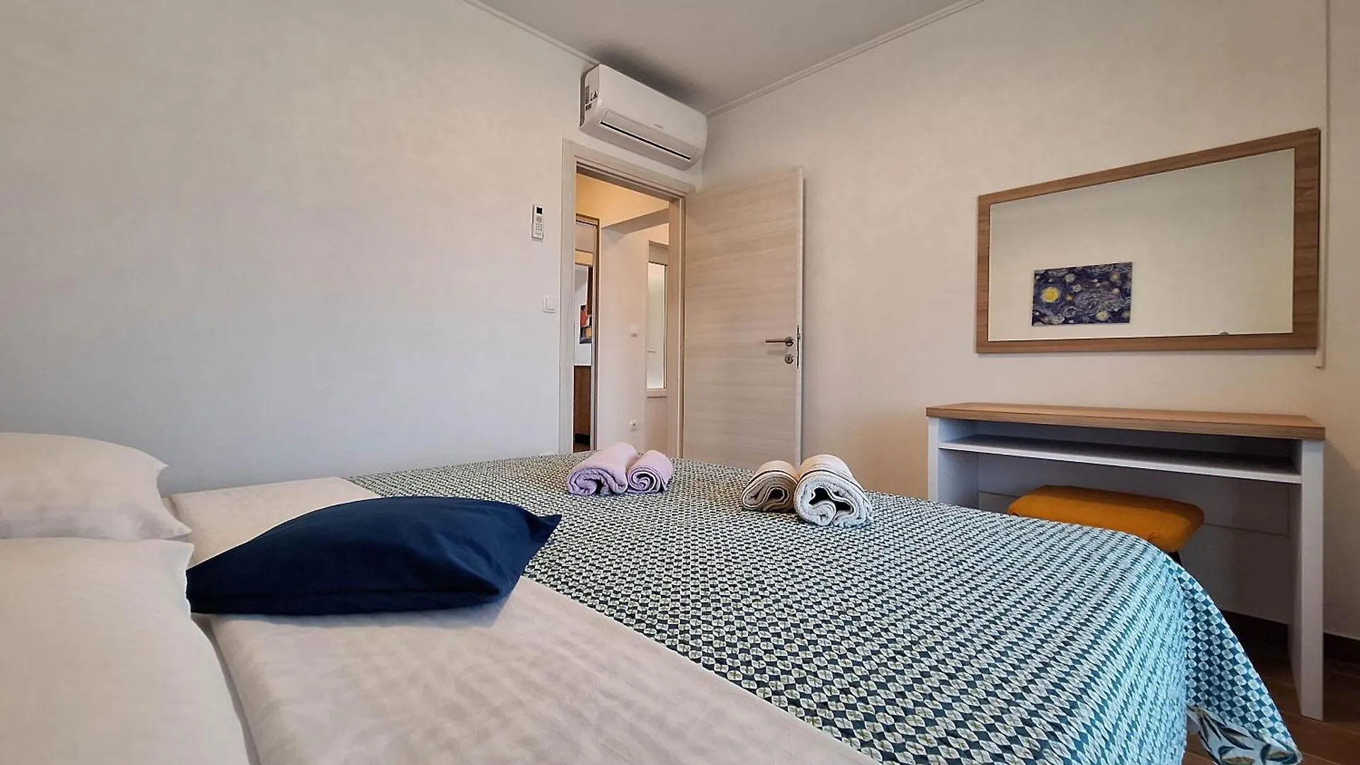 Apartments Dijana Lopar