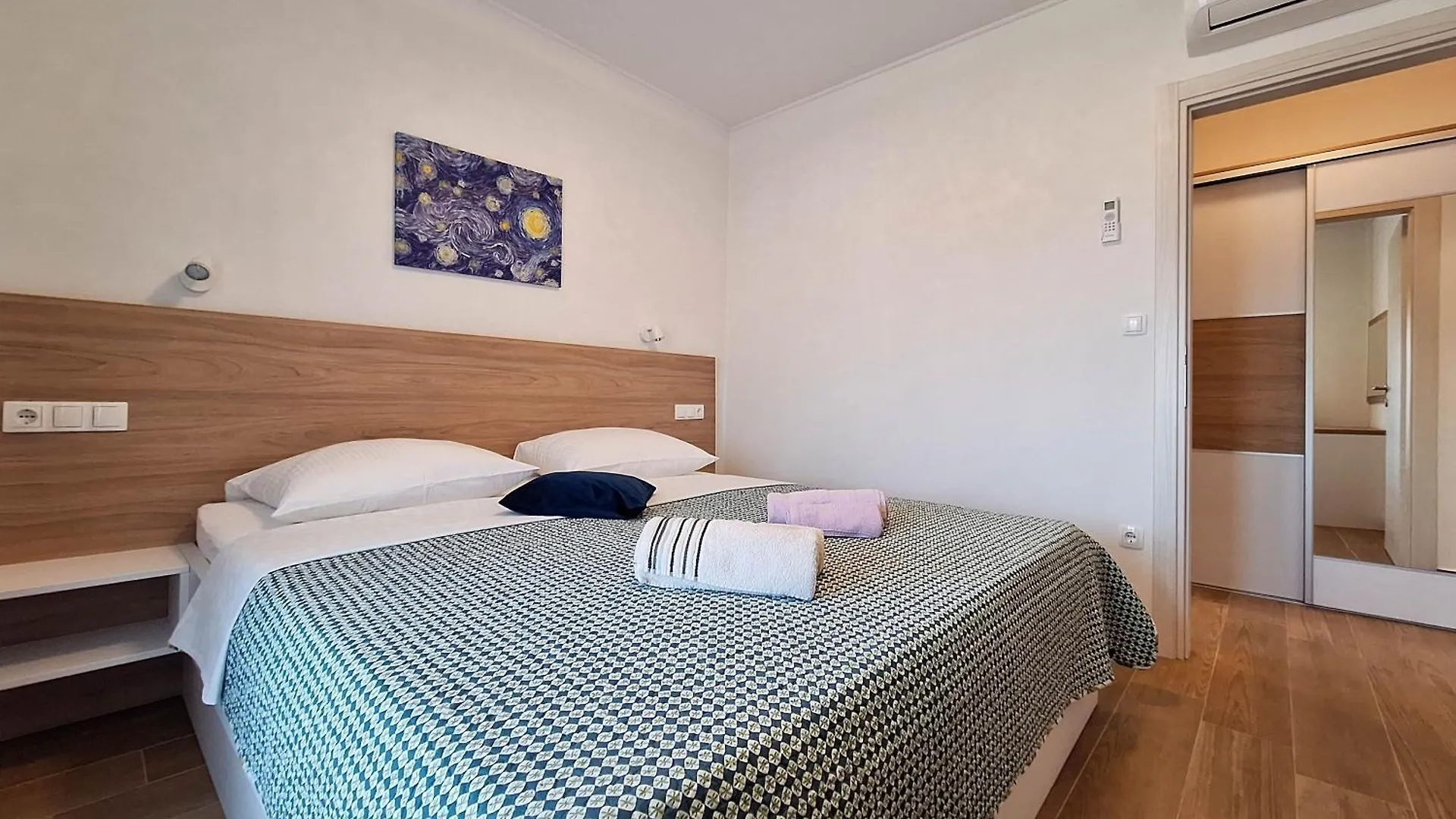 Apartments Dijana Lopar