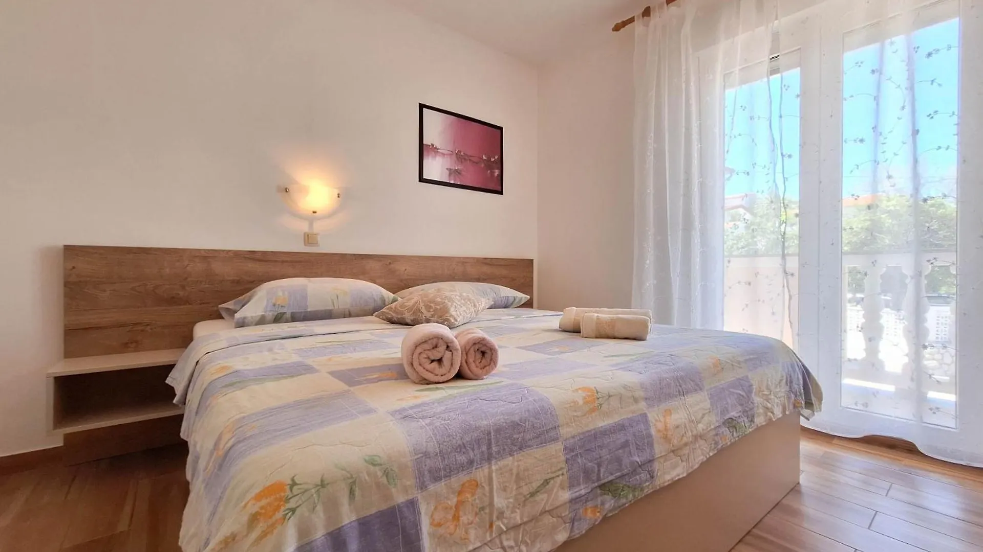 Apartments Dijana Lopar