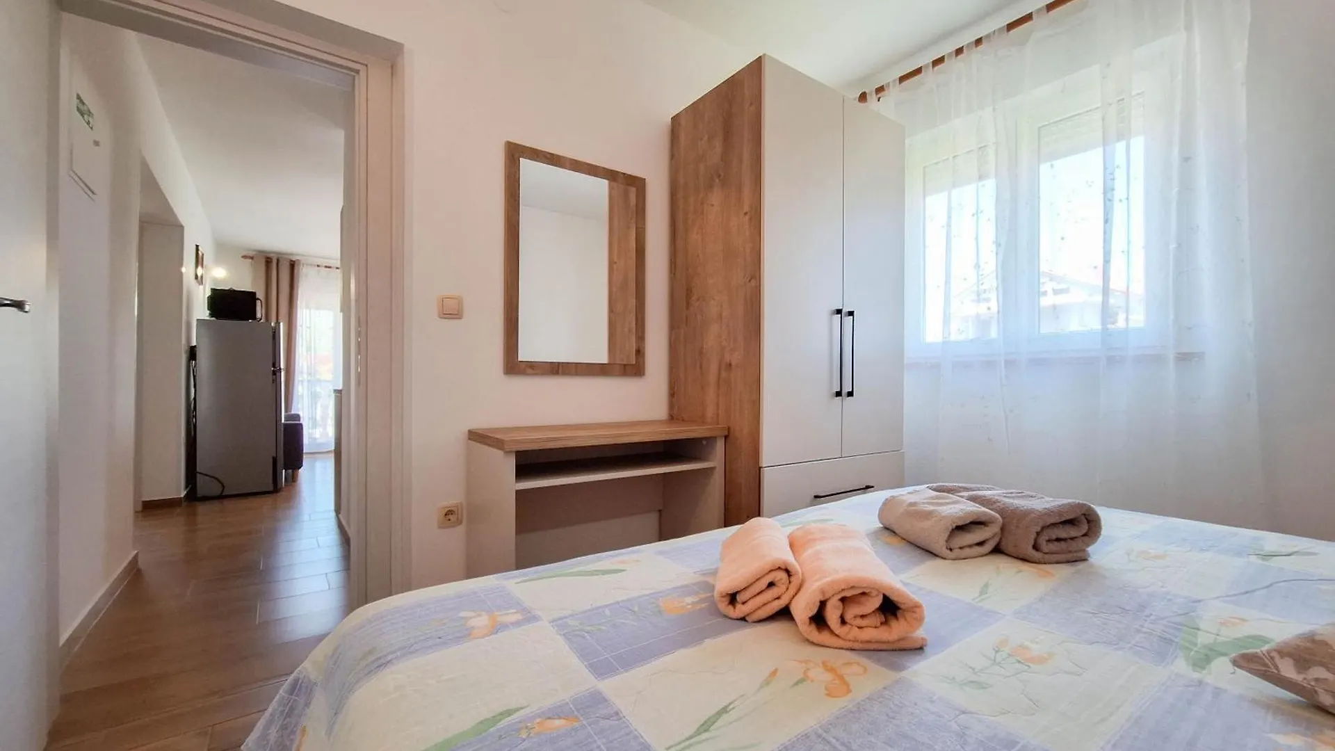 Apartments Dijana Lopar