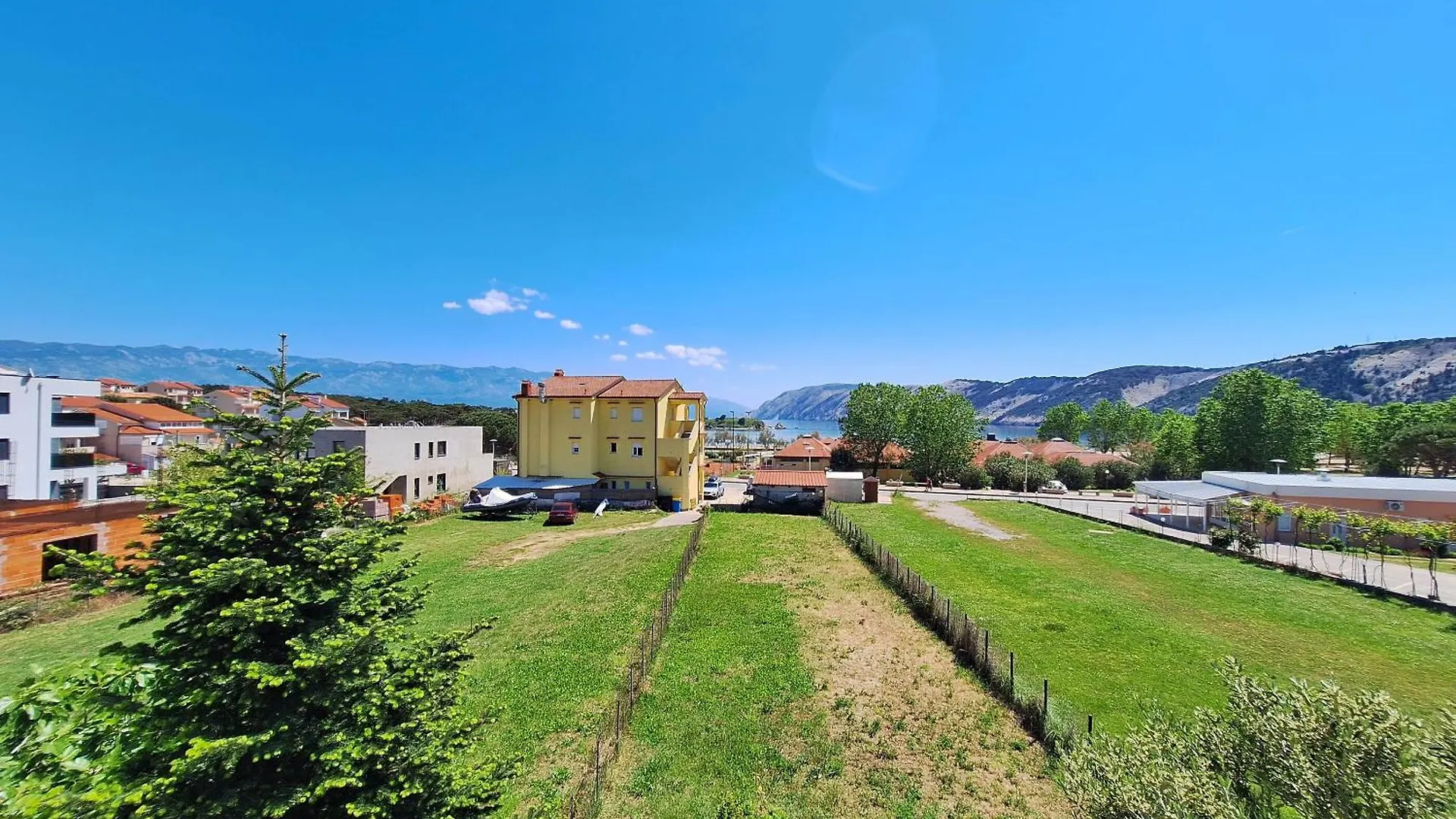 Apartments Dijana Lopar