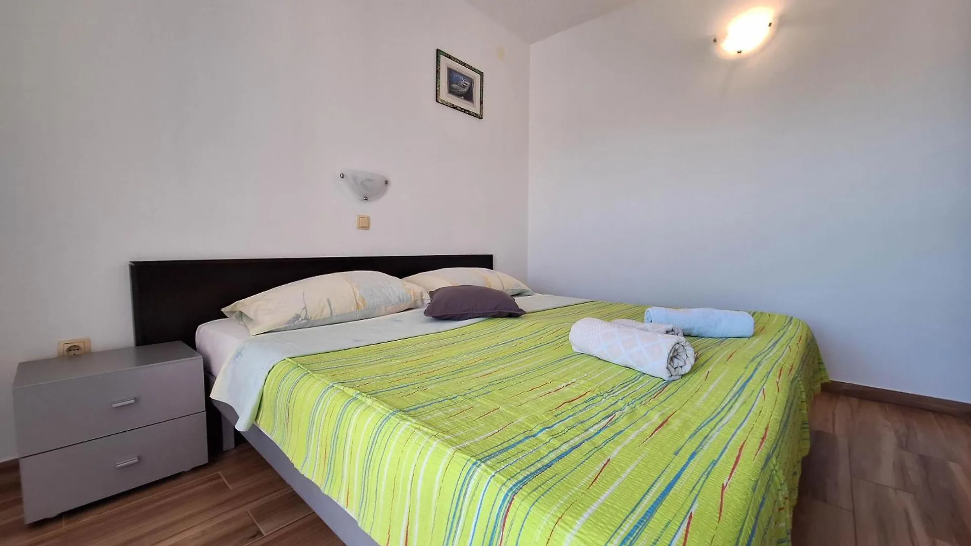 Apartments Dijana Lopar