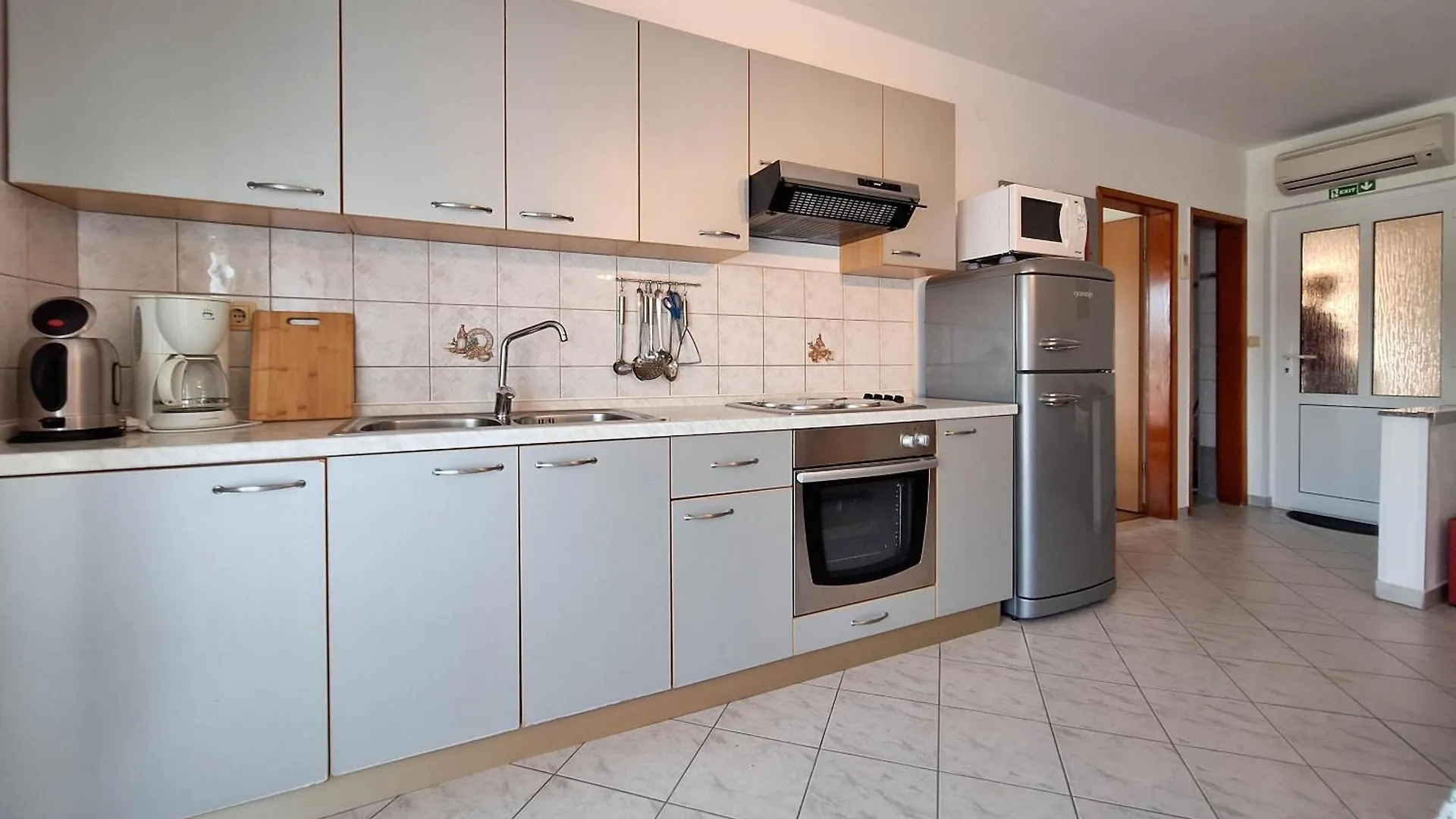 Apartments Dijana Lopar
