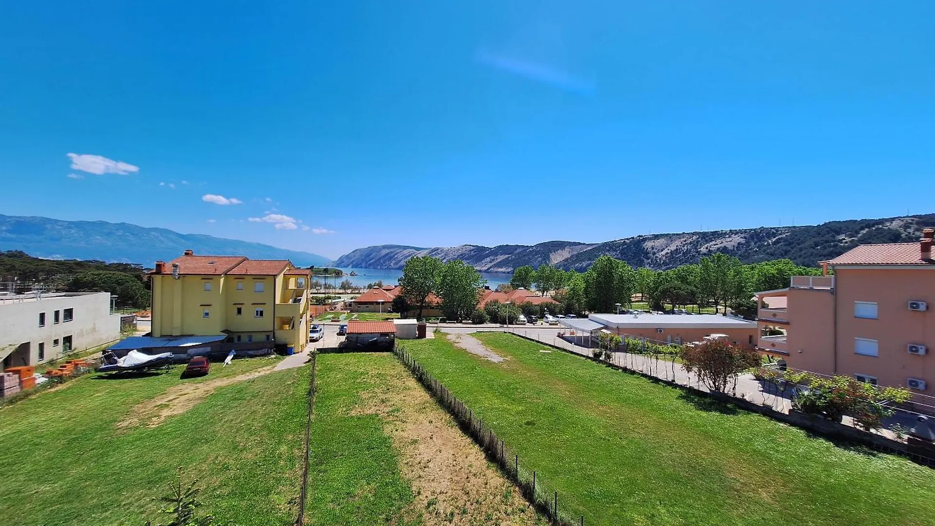 Apartments Dijana Lopar