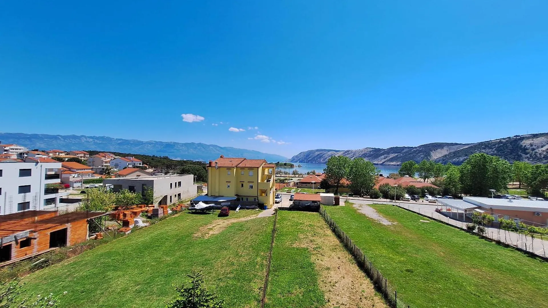 Apartments Dijana Lopar 0*,
