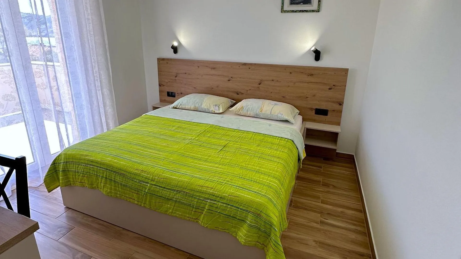 Apartments Dijana Lopar