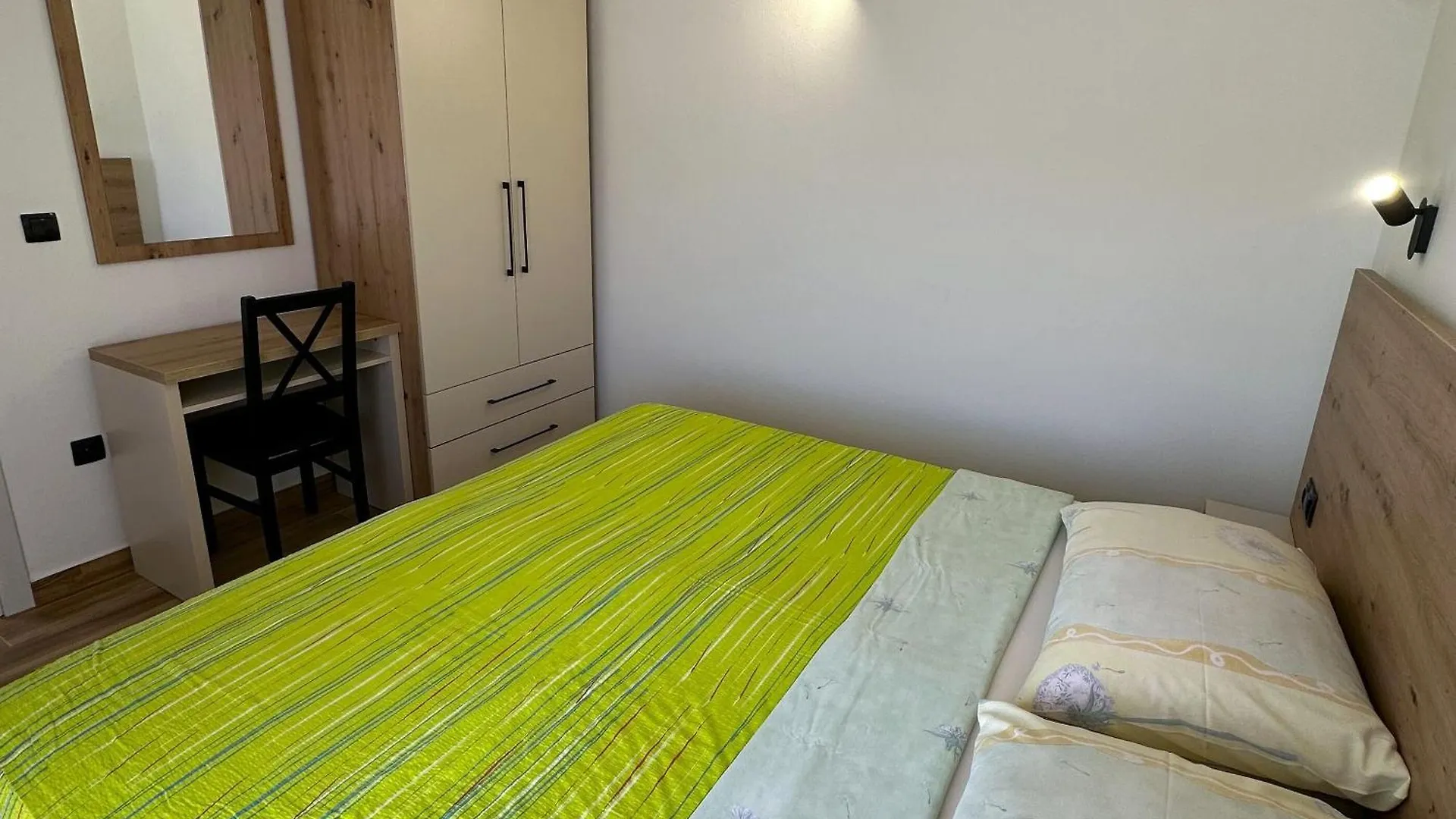Apartments Dijana Lopar 0*,  Croatia